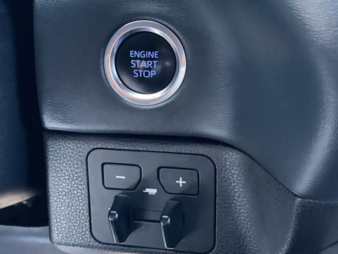 Used 2023 Toyota Tundra Platinum w/ Advanced Package image 31