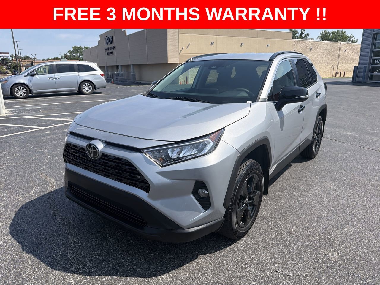 Used 2021 Toyota RAV4 XLE AWD/4WD image 25