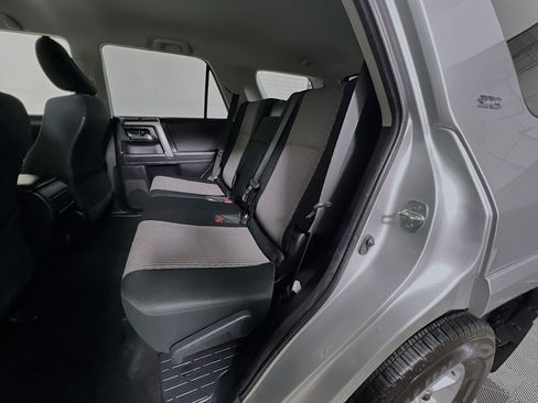 Used 2024 Toyota 4Runner SR5 AWD/4WD image 29