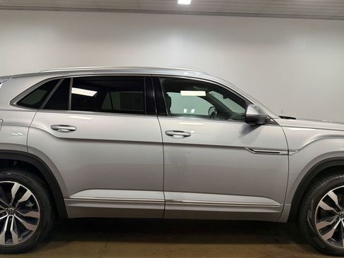 Used 2023 Volkswagen Atlas Cross Sport SEL Premium R-Line image 32