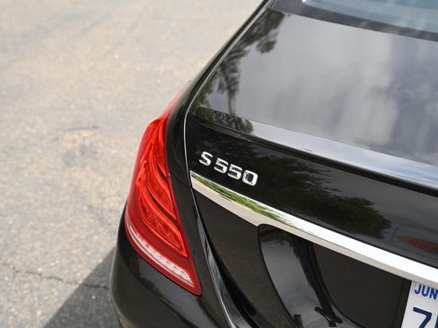 Used 2015 Mercedes-Benz S 550 4MATIC Sedan image 11