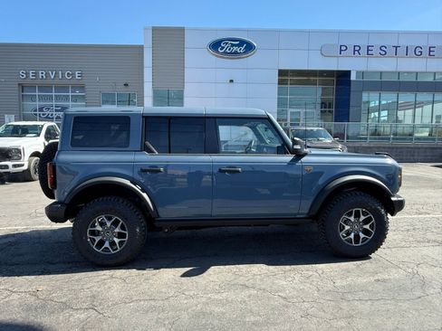 New 2025 Ford Bronco Badlands AWD/4WD image 13