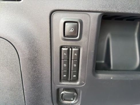 Used 2025 Ford Expedition Platinum AWD/4WD image 14