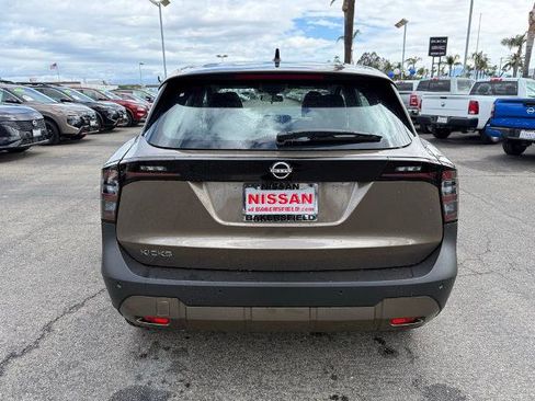 New 2026 Nissan Kicks S image 5