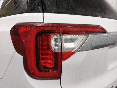 Used 2023 GMC Acadia SLE w/ Driver Convenience Package AWD/4WD image 36