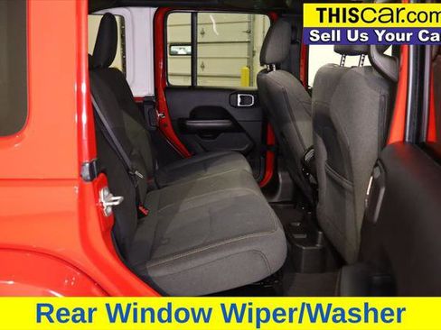 Used 2024 Jeep Wrangler Unlimited Sahara AWD/4WD image 28