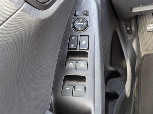 Used 2019 Hyundai Ioniq Limited FWD image 26
