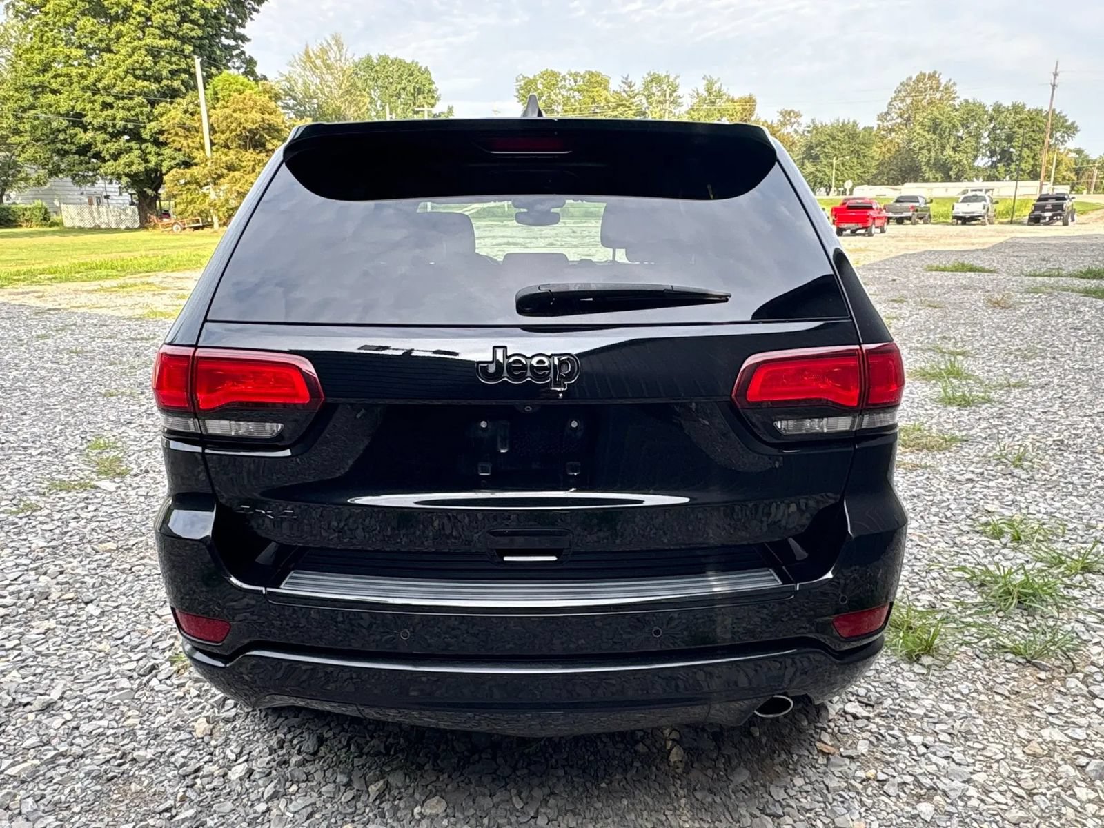 Used 2018 Jeep Grand Cherokee Altitude AWD/4WD image 6