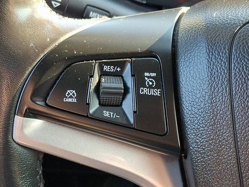 Used 2020 Chevrolet Trax LT w/ LT Convenience Package FWD image 20