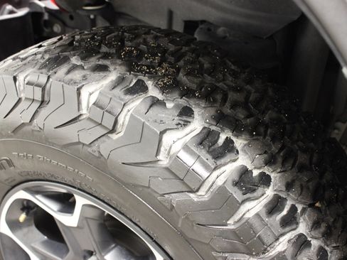 Used 2023 Jeep Wrangler Unlimited Rubicon 4xe w/ Safety Group image 11