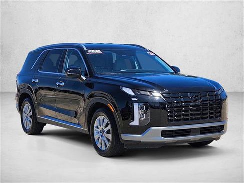 Used 2025 Hyundai Palisade SEL FWD image 3