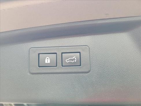 Used 2021 Subaru Outback Premium AWD/4WD image 9