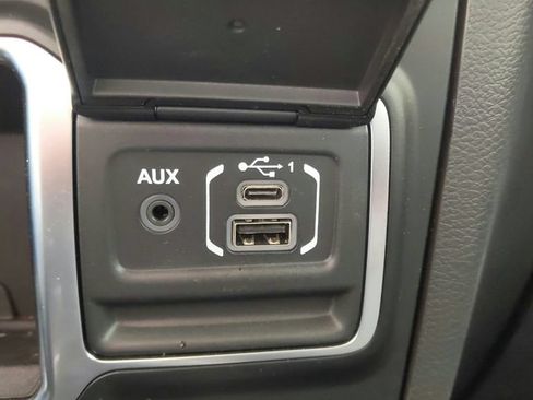 Used 2022 Jeep Wrangler Unlimited Sport AWD/4WD image 27