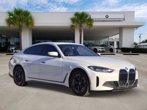 Certified 2023 BMW i4 eDrive35 w/ Premium Package RWD image 3