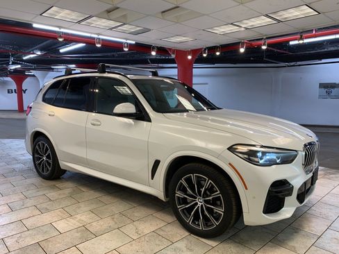 Used 2022 BMW X5 xDrive40i w/ M Sport Package AWD/4WD image 10
