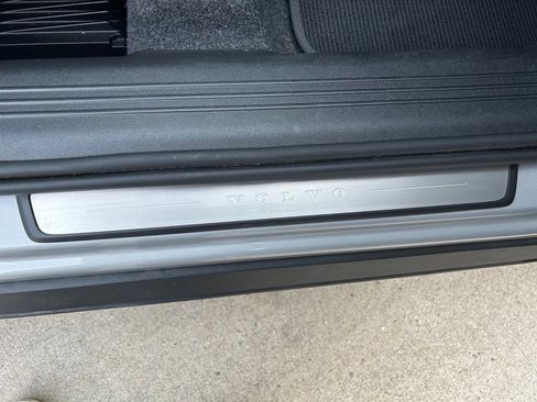 Certified 2025 Volvo XC40 B5 Plus image 20