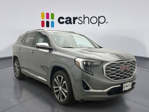 Used 2020 GMC Terrain Denali w/ Denali Premium Package AWD/4WD image 7