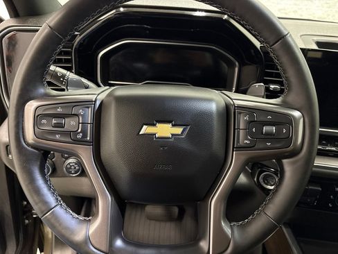 Used 2023 Chevrolet Silverado 1500 High Country w/ Technology Package AWD/4WD image 25