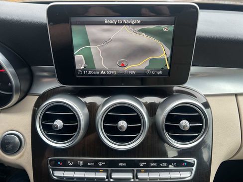 Used 2018 Mercedes-Benz C 300 4MATIC Sedan image 16