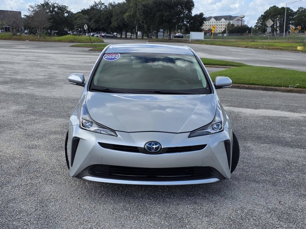 Used 2022 Toyota Prius L Eco FWD image 2