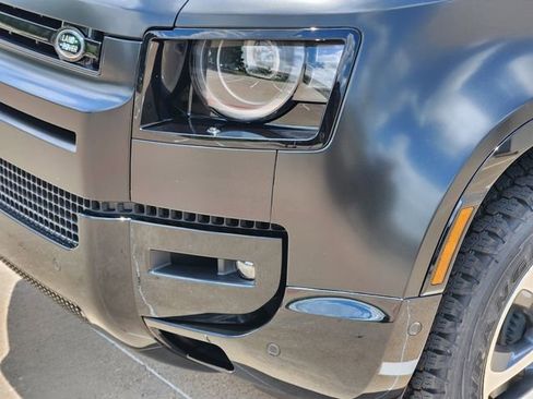 New 2026 Land Rover Defender 110 X-Dynamic SE AWD/4WD image 8