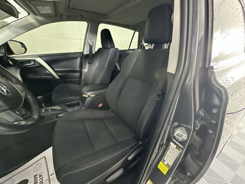 Used 2016 Toyota RAV4 XLE FWD image 11
