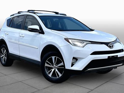 Used 2016 Toyota RAV4 XLE AWD/4WD image 3
