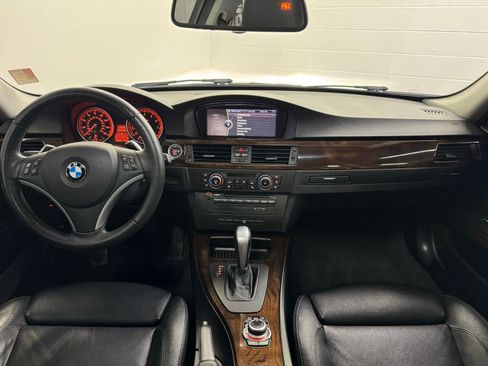Used 2011 BMW 335i xDrive Sedan image 18