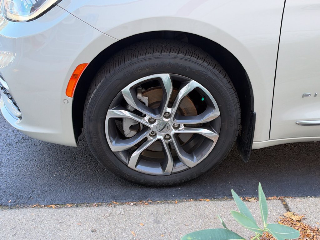 Used 2021 Chrysler Pacifica Pinnacle AWD/4WD image 29