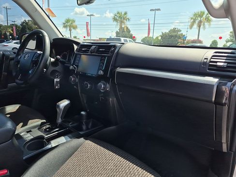Used 2020 Toyota 4Runner TRD Off-Road AWD/4WD image 34