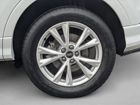 Used 2022 Audi Q3 2.0T Premium image 24