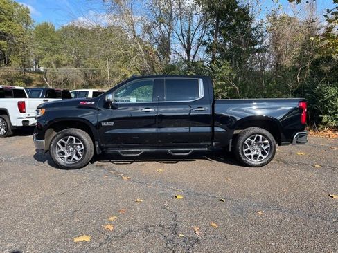 Used 2022 Chevrolet Silverado 1500 LTZ w/ Technology Package image 2