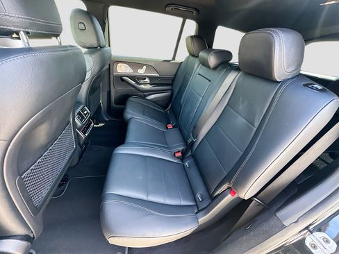 Used 2024 Mercedes-Benz GLS 450 4MATIC image 26