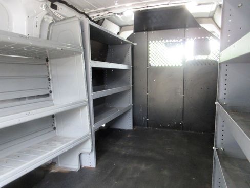 Used 2018 Ford Transit 250 130 Low Roof RWD image 13