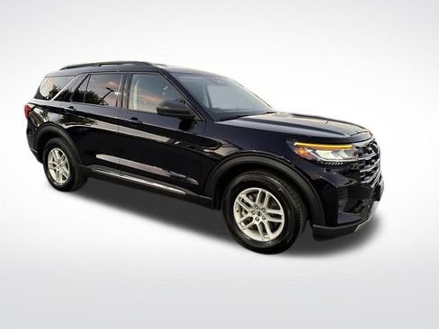 Used 2025 Ford Explorer Active image 7
