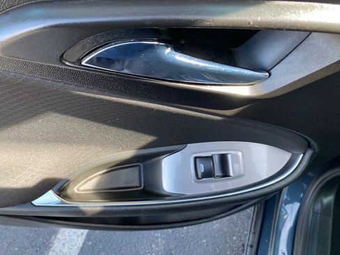 Used 2021 Chevrolet Malibu LT image 17