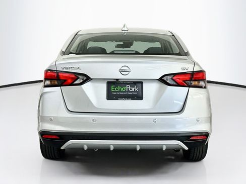 Used 2024 Nissan Versa SV FWD image 7