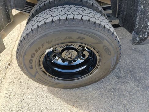 Used 2025 RAM 3500 Limited image 15