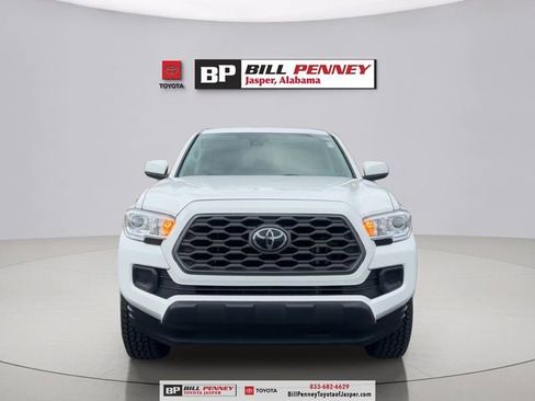 Used 2022 Toyota Tacoma SR w/ SR Convenience Package image 8