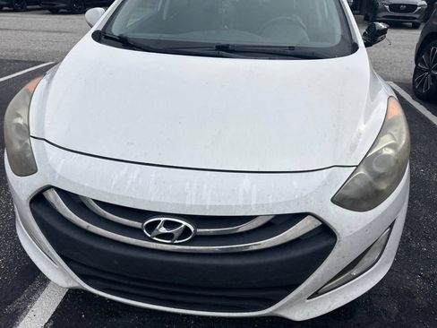 Used 2013 Hyundai Elantra GT w/ Style Pkg FWD image 4