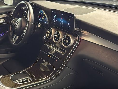 Used 2022 Mercedes-Benz GLC 300 4MATIC image 10