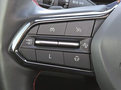 Used 2024 Chevrolet Traverse RS image 13