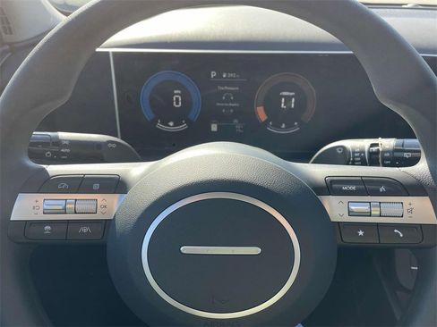 New 2026 Hyundai Tucson SE image 18