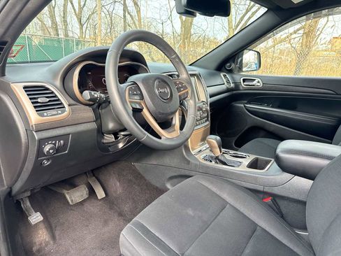 Used 2016 Jeep Grand Cherokee Laredo w/ Quick Order Package 23E image 10