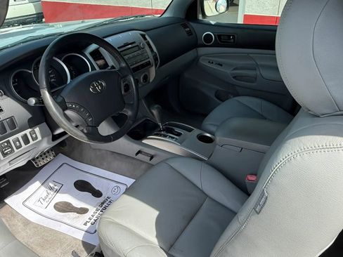 Used 2010 Toyota Tacoma 4x4 Access Cab V6 image 9