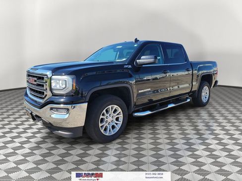 Used 2018 GMC Sierra 1500 SLE w/ SLE Value Package AWD/4WD image 2