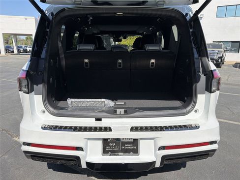 New 2026 INFINITI QX80 4WD w/ Sport Exterior Package image 29