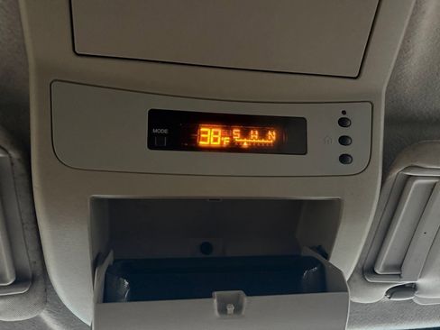 Used 2006 Nissan Titan SE image 32