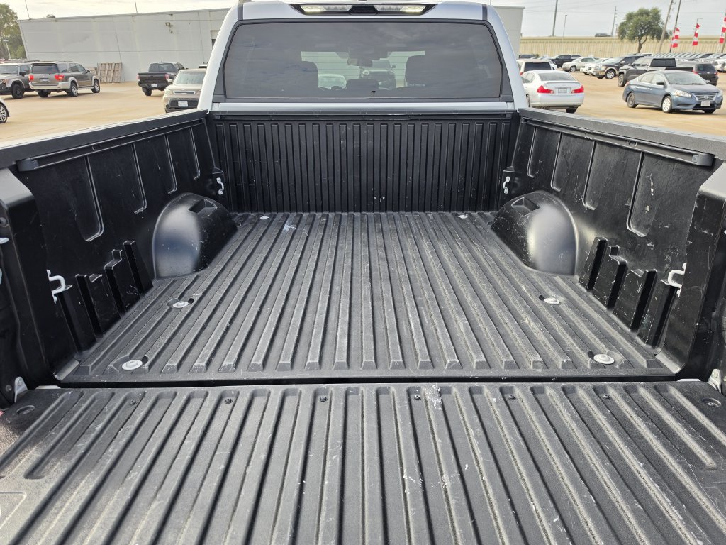 Used 2025 Toyota Tundra SR AWD/4WD image 28