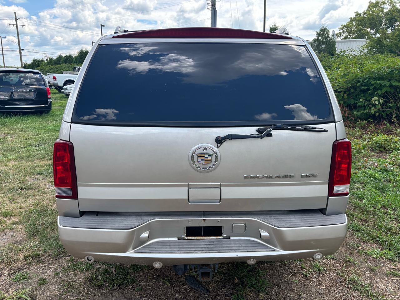 Used 2004 Cadillac Escalade ESV AWD image 6